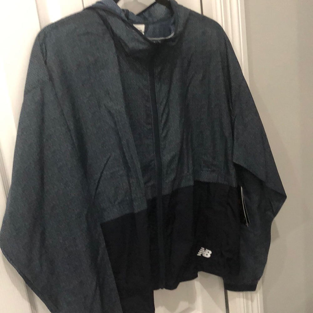 NWT new balance women’s running jacket